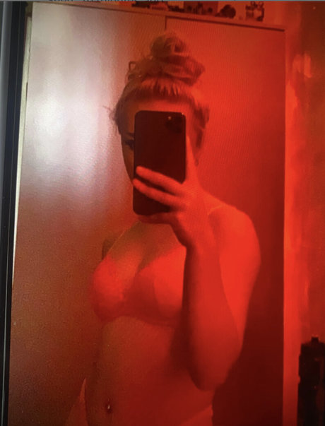 Alharvs Alice Harvey nude onlyfans