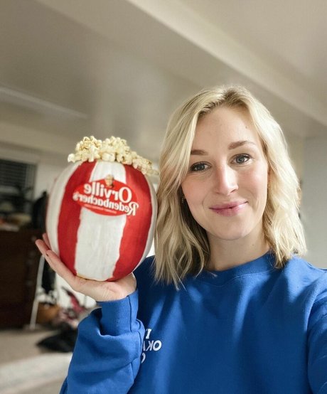 Cassie Popcorn onlyfans leaked photos