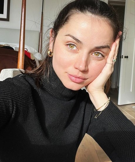 Ana De Armas onlyfans nude photos