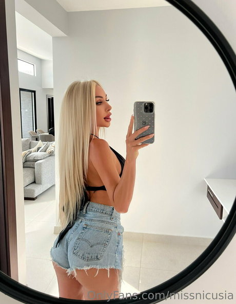 missnicusia naked onlyfans leaked