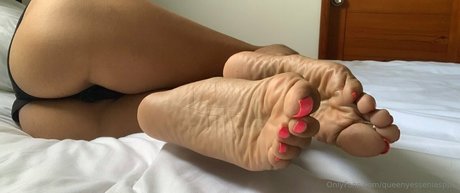 queenyesseniasppv only fans photos