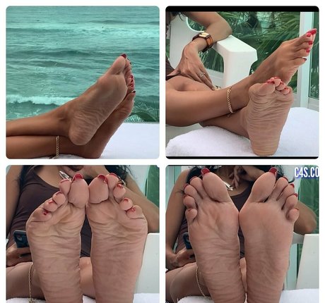 queenyesseniasppv boobs onlyfans