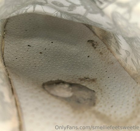 smelliefeetsweetie leaked only fans porn