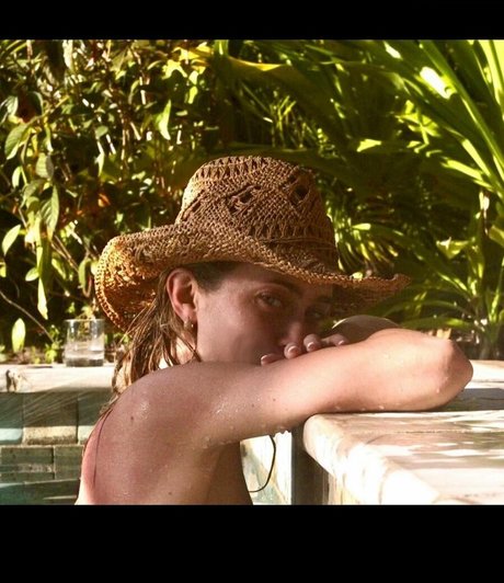 Melissa Roxburgh boobs onlyfans