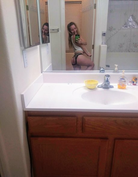 lillillylitxxx leaked onlyfans nudes