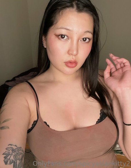 spicyasiankitty2 xxx only fans