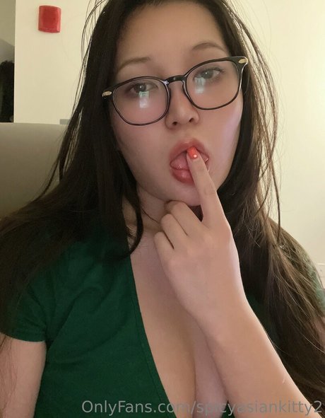 spicyasiankitty2 leaked onlyfans photos