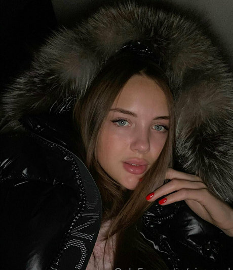 vi angel naked onlyfans