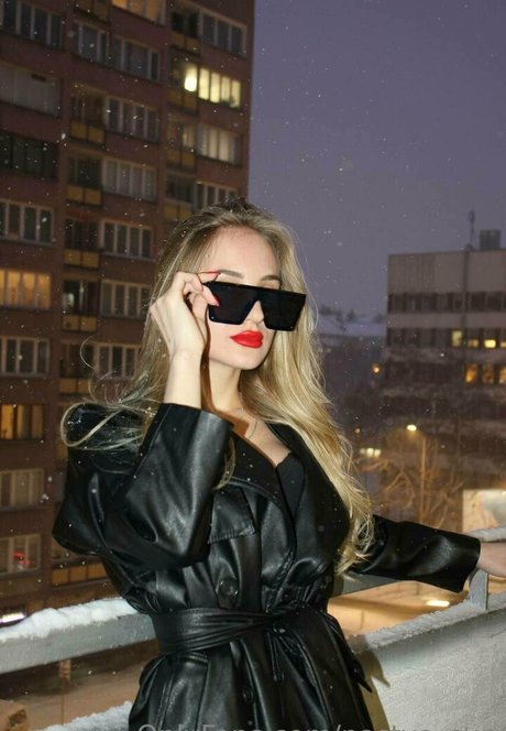 nastya sun onlyfans topless