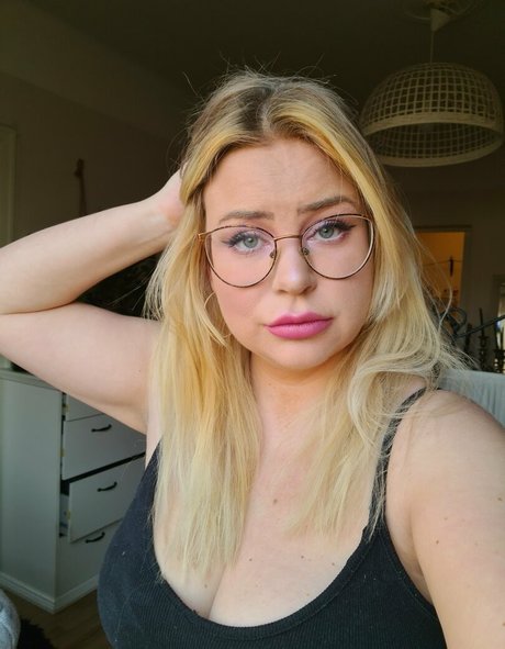 glitterbabeprincess nude onlyfans leaked