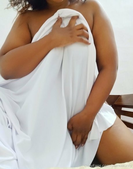 jaanuaunty onlyfans leak ass