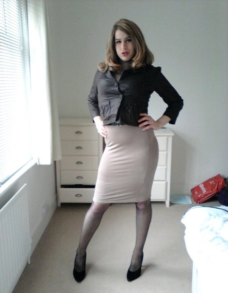 waifu onlyfans pornographic candids