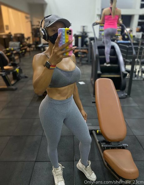 shemale 23cm leaked onlyfans photos