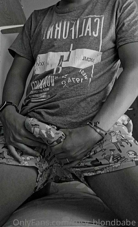 rosy blondbabe onlyfans leaks naked