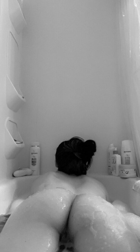 corrine rhodes onlyfans leakd