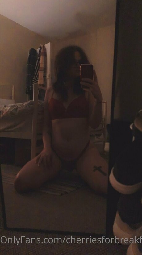 cherriesforbreakfast onlyfans naked pics