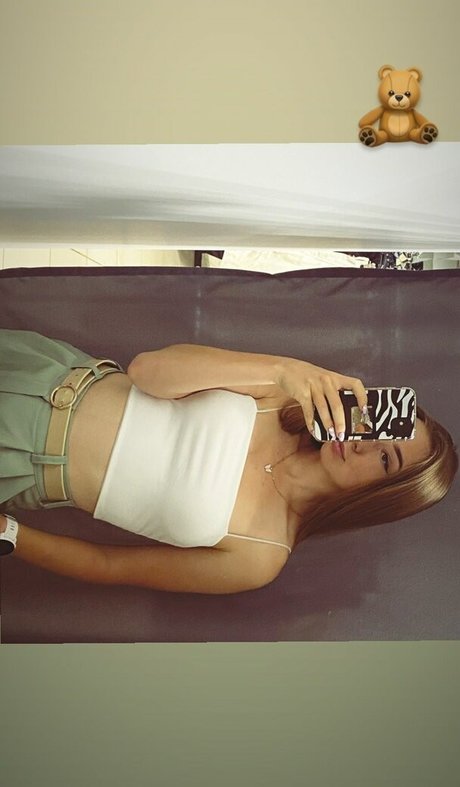 alicee kisss nude onlyfans leak