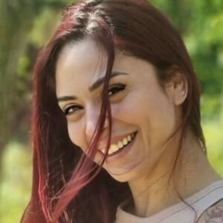 QueenREd onlyfans strip tease