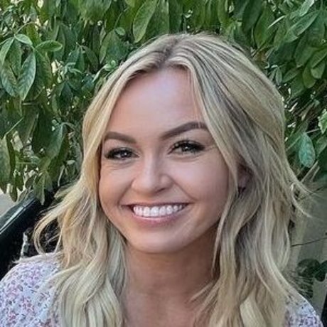 Ashley Freiberg onlyfans lesk