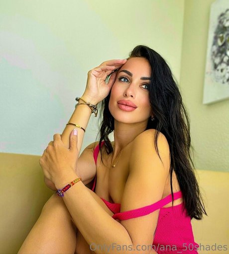 ana 50shades onlyfans star