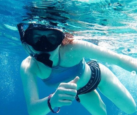 asian pussy onlyfans erotic self-portrait