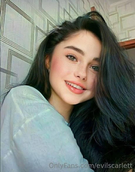 evilscarlett onlyfans leak naked