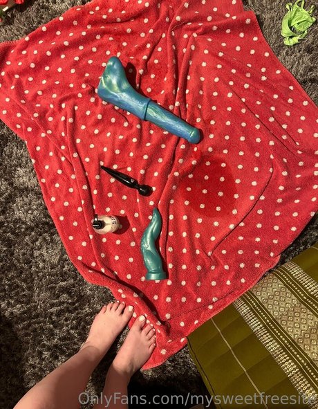 sweetlucysfreepage onlyfans leaked nude