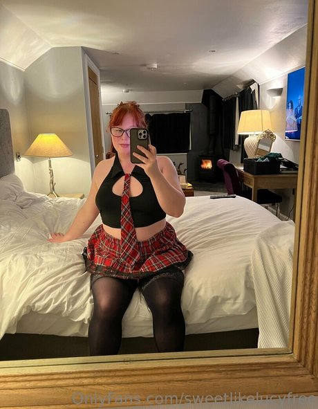 sweetlucysfreepage onlyfans leaked tits