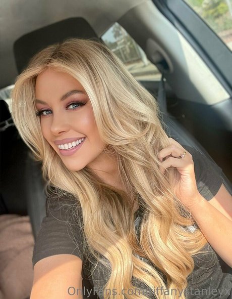 tiffanystanleyx onlyfans naked leaked