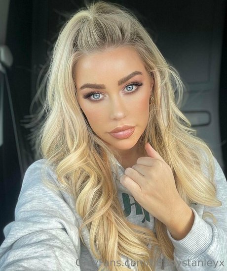 tiffanystanleyx onlyfans leak ass