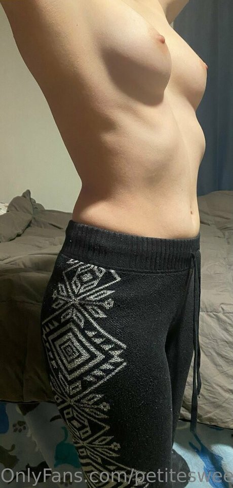 petitesweettreatx onlyfans hot