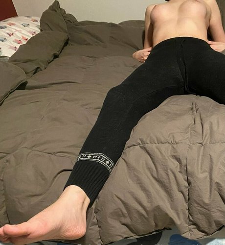 hairy legs onlyfans nude capture