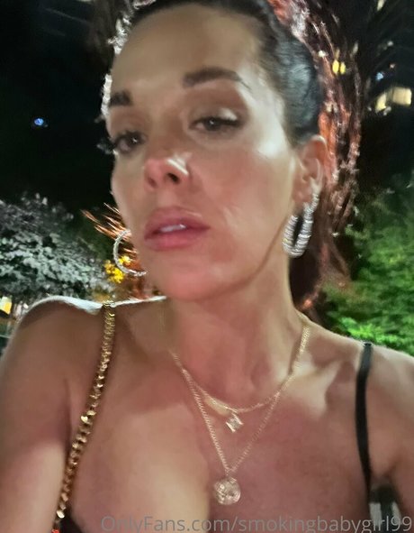 smokingbabygirl99 only fans leaks