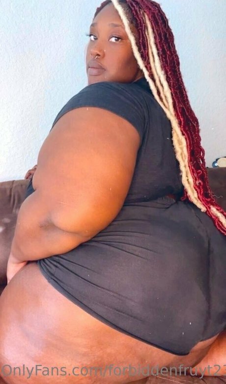 forbiddenfruyt23 onlyfans leaked pics