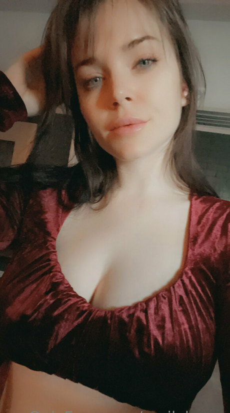 EmilyLynne onlyfans keak