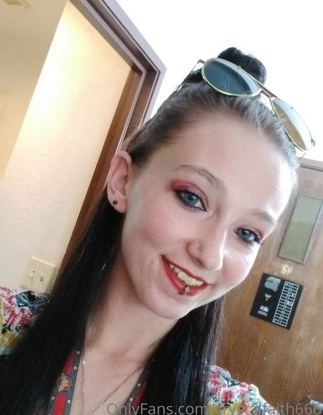 crystalfaith666 only fans naked