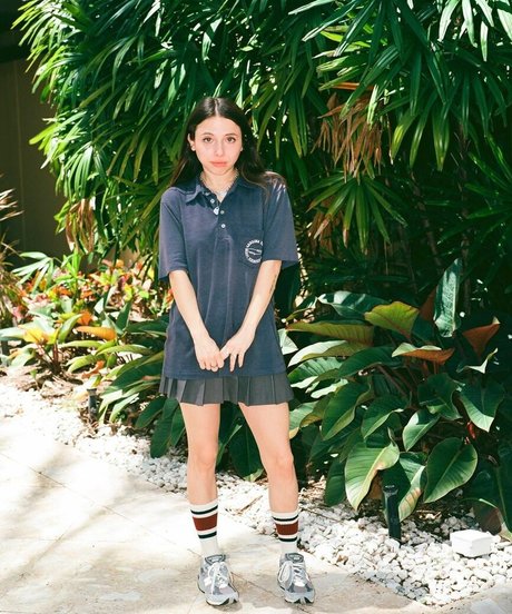 Esther Povitsky onlyfans fotos