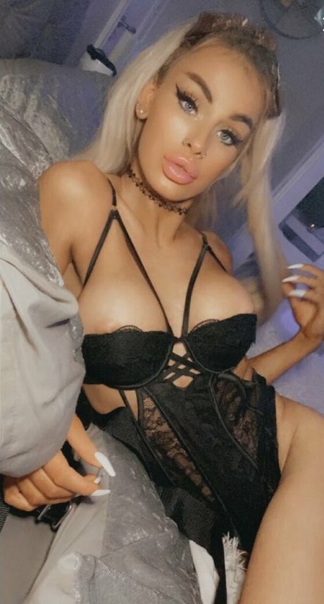 Malibu merc onlyfans model photo