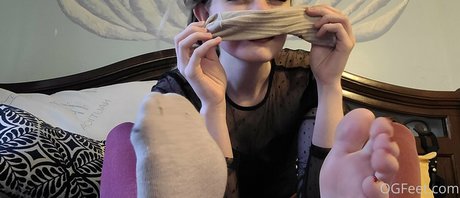 sativaskies onlyfans.