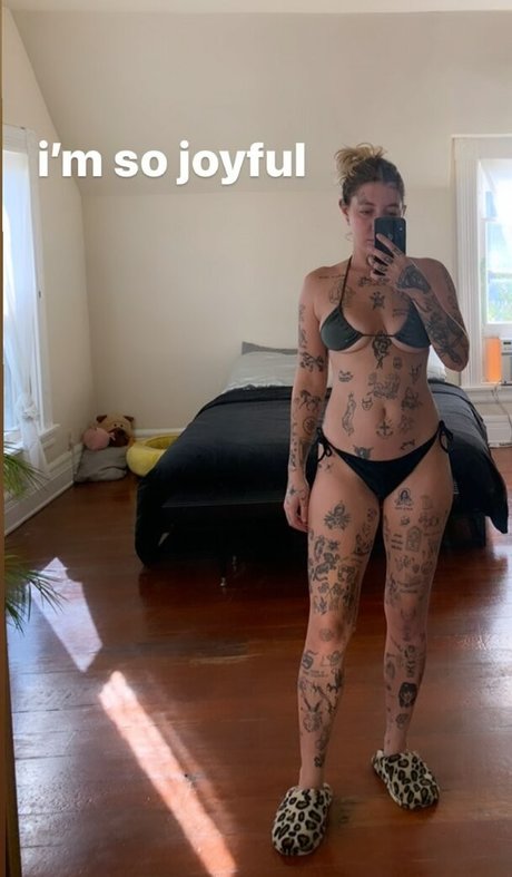 Velvetears only fans photos