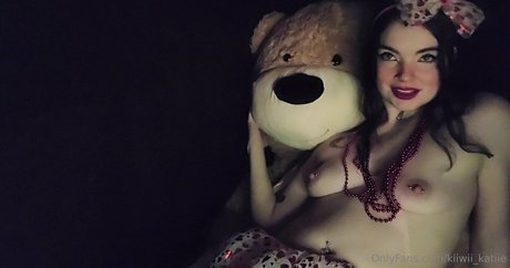 kiiwii katiie only fans pics