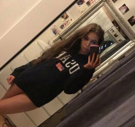 Elise Clayton onlyfans leaked naked