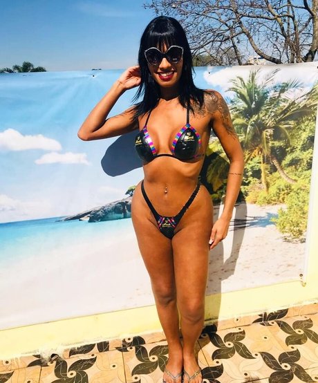 Carine Kishi onlyfans star