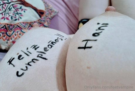 Feetvampire onlyfans desnuda