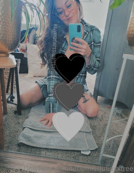 littlemissjuliaxxfree onlyfans hot