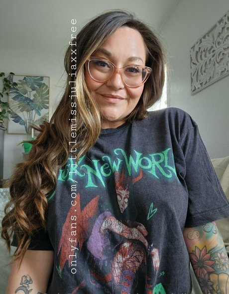 littlemissjuliaxxfree leaked onlyfans sex tape