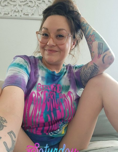 littlemissjuliaxxfree onlyfans striptease