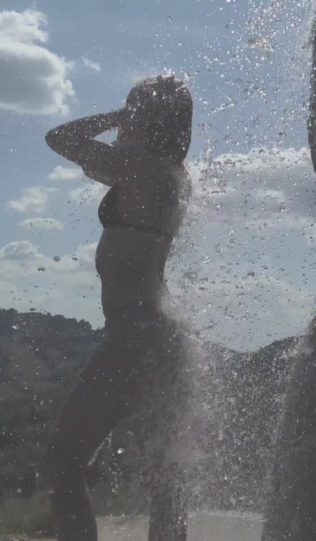 Shanti Tan Profile pic