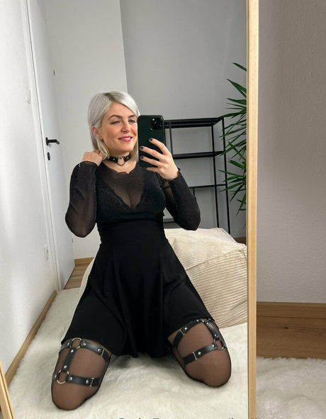 bellas paws onlyfans posts