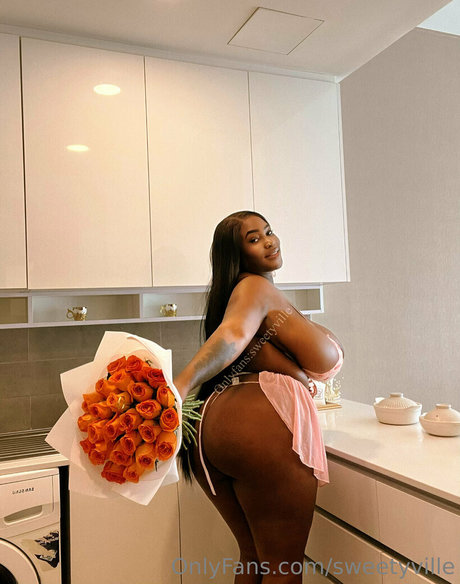 sweetyville naked on onlyfans